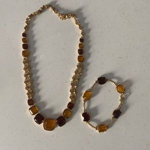 Necklace and bracelet set